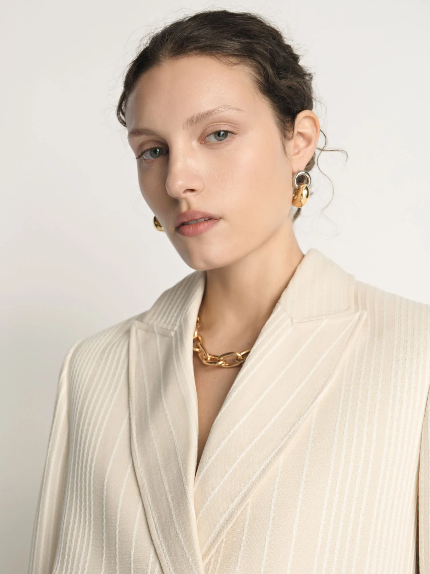 Embroidered Stripe Cropped Blazer - Image 3