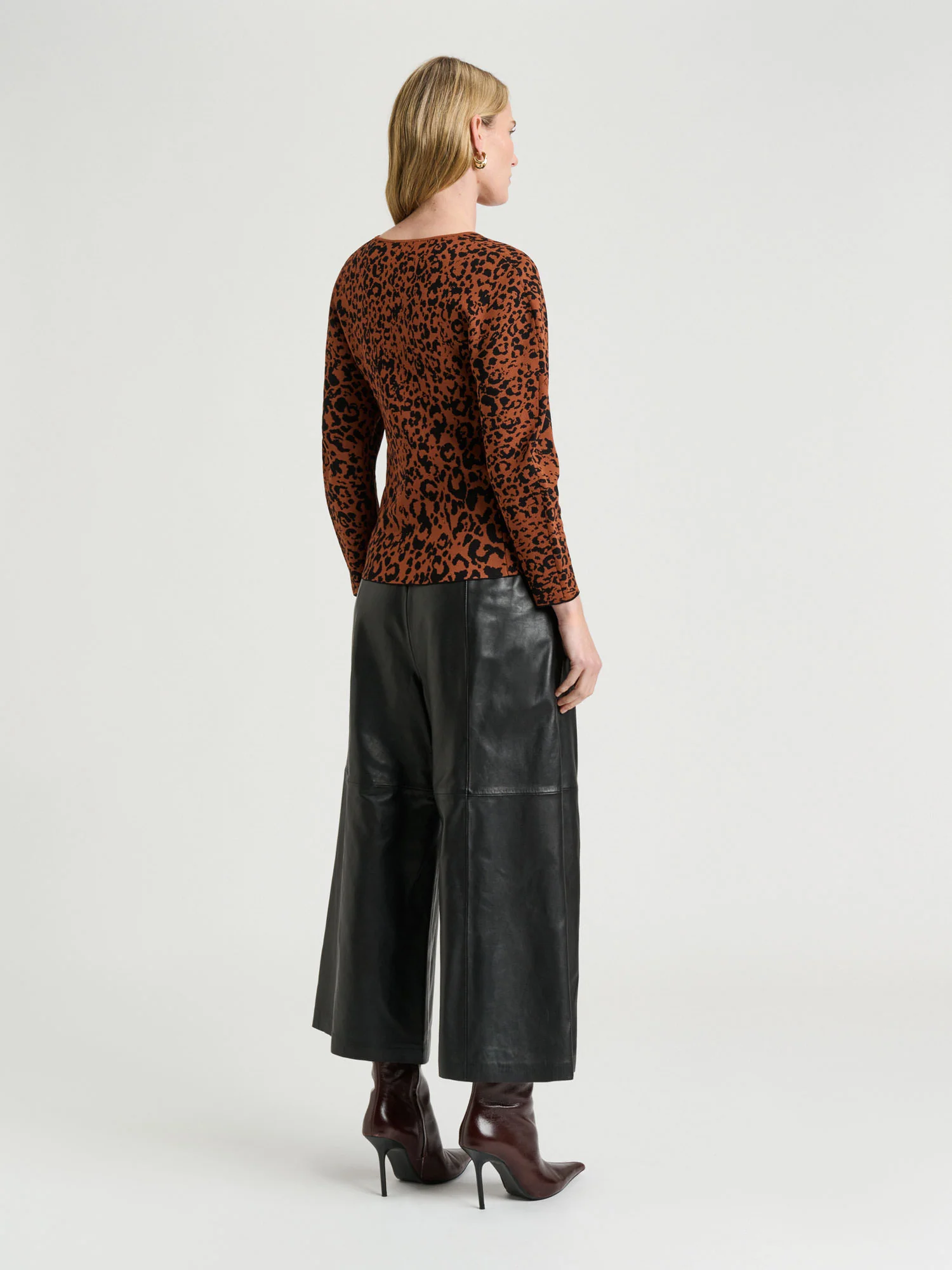 Leopard Jacquard Knit Top - Image 4