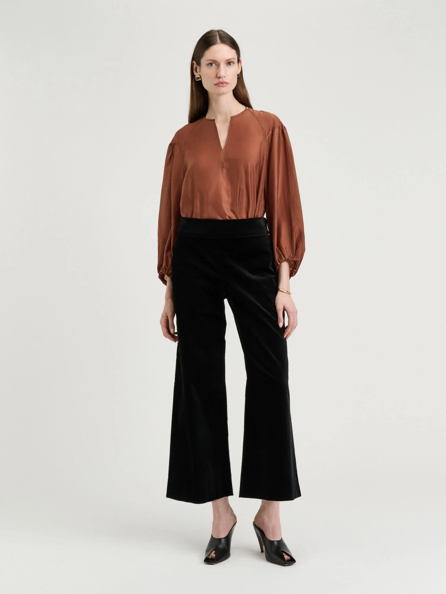 Light Lyocell Blend Blouson Sleeve Top