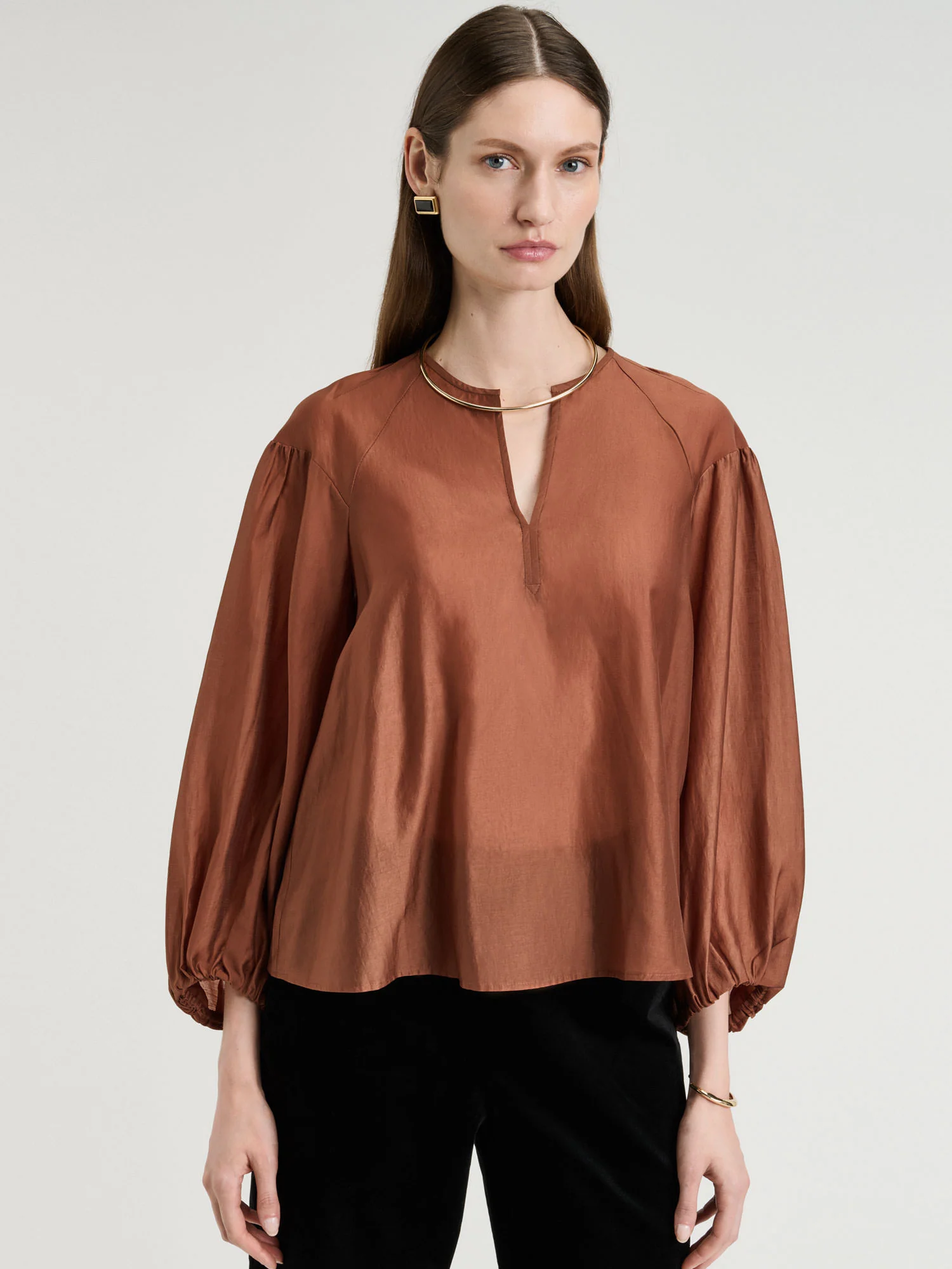 Light Lyocell Blend Blouson Sleeve Top - Image 2