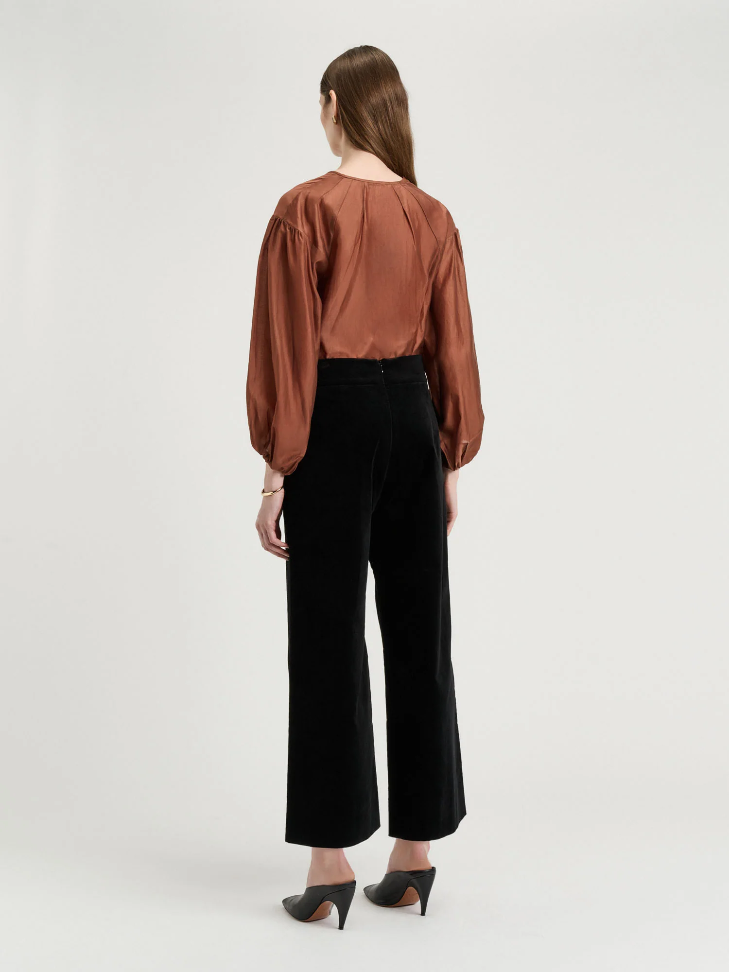 Light Lyocell Blend Blouson Sleeve Top - Image 3