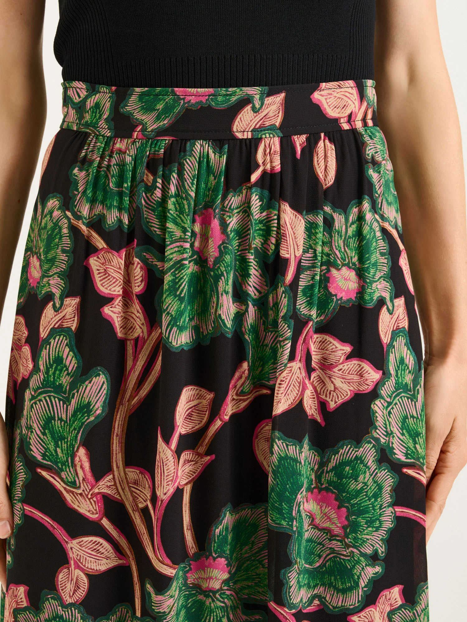 Noir Batik Bloom Georgette Tiered Maxi Skirt - Image 4