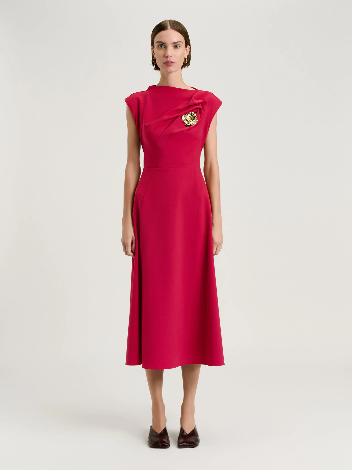 Stretch Crepe Flower Brooch Midi Dress
