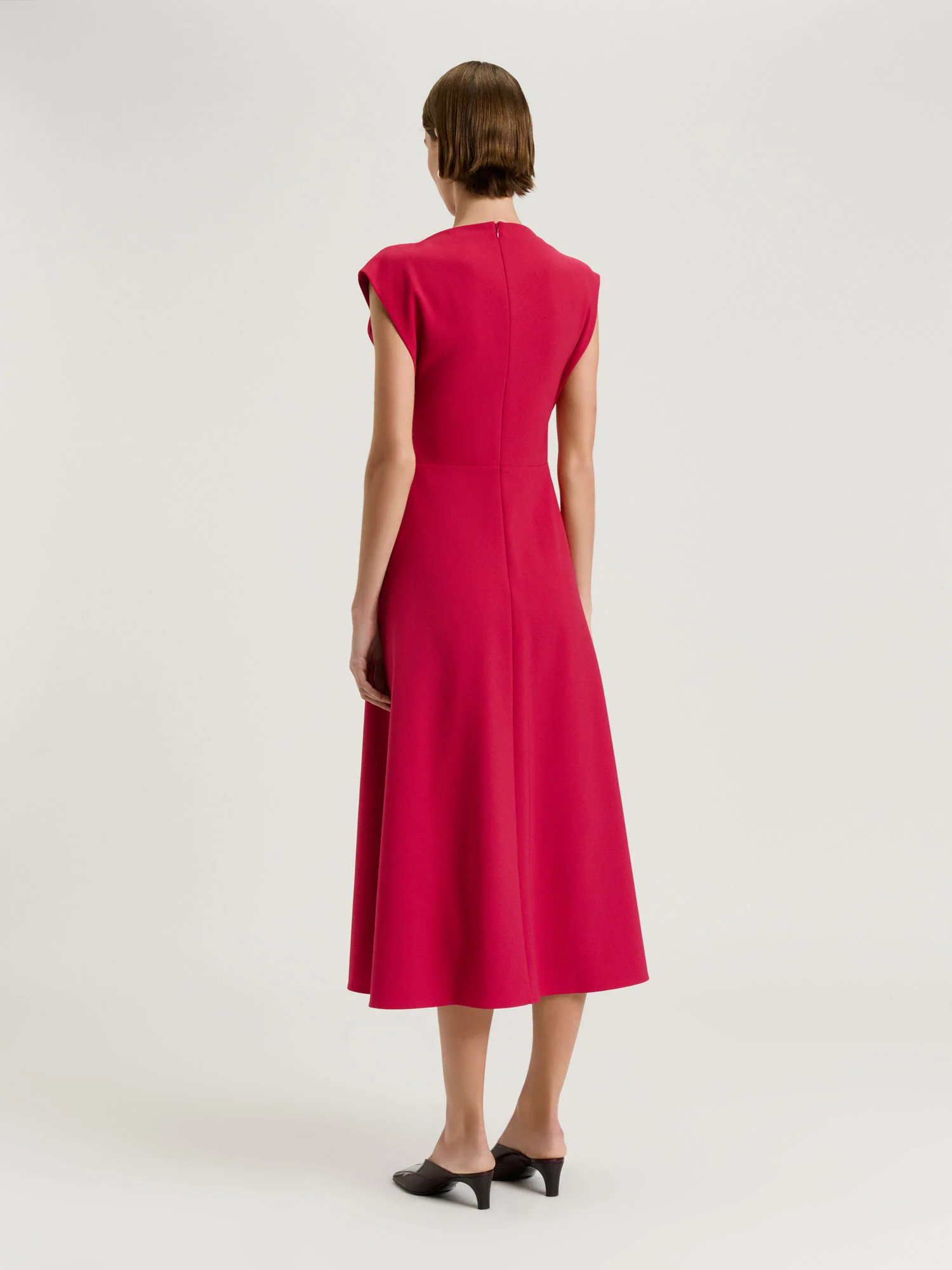 Stretch Crepe Flower Brooch Midi Dress - Image 4