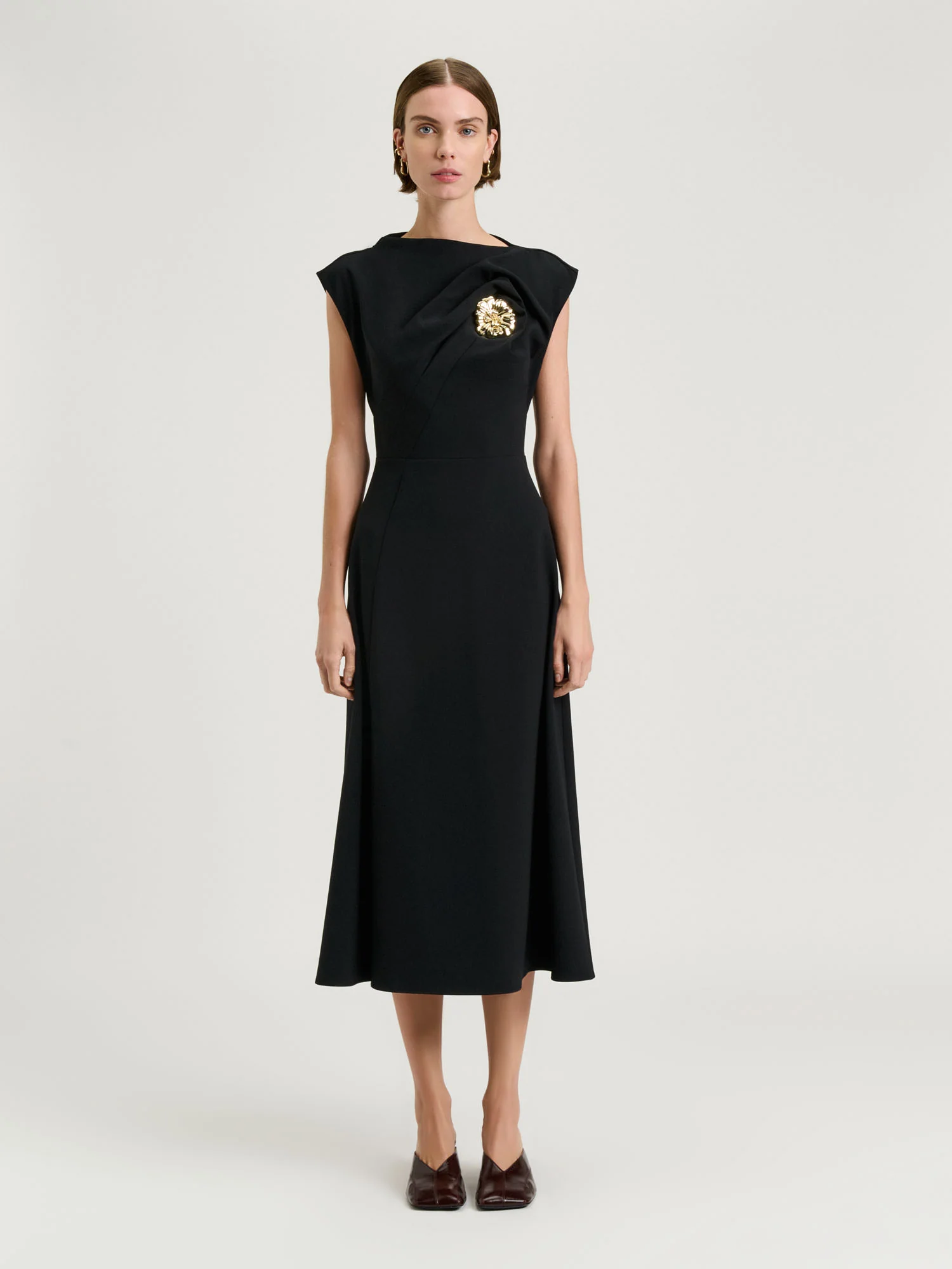 Stretch Crepe Flower Brooch Midi Dress - Image 5