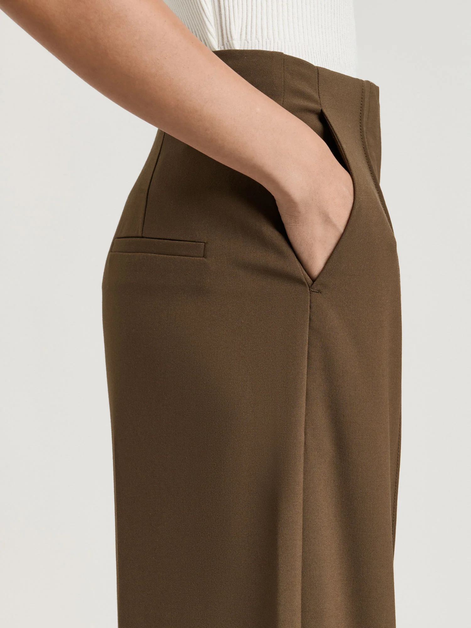 Twill Suiting Cropped Pant - Image 4